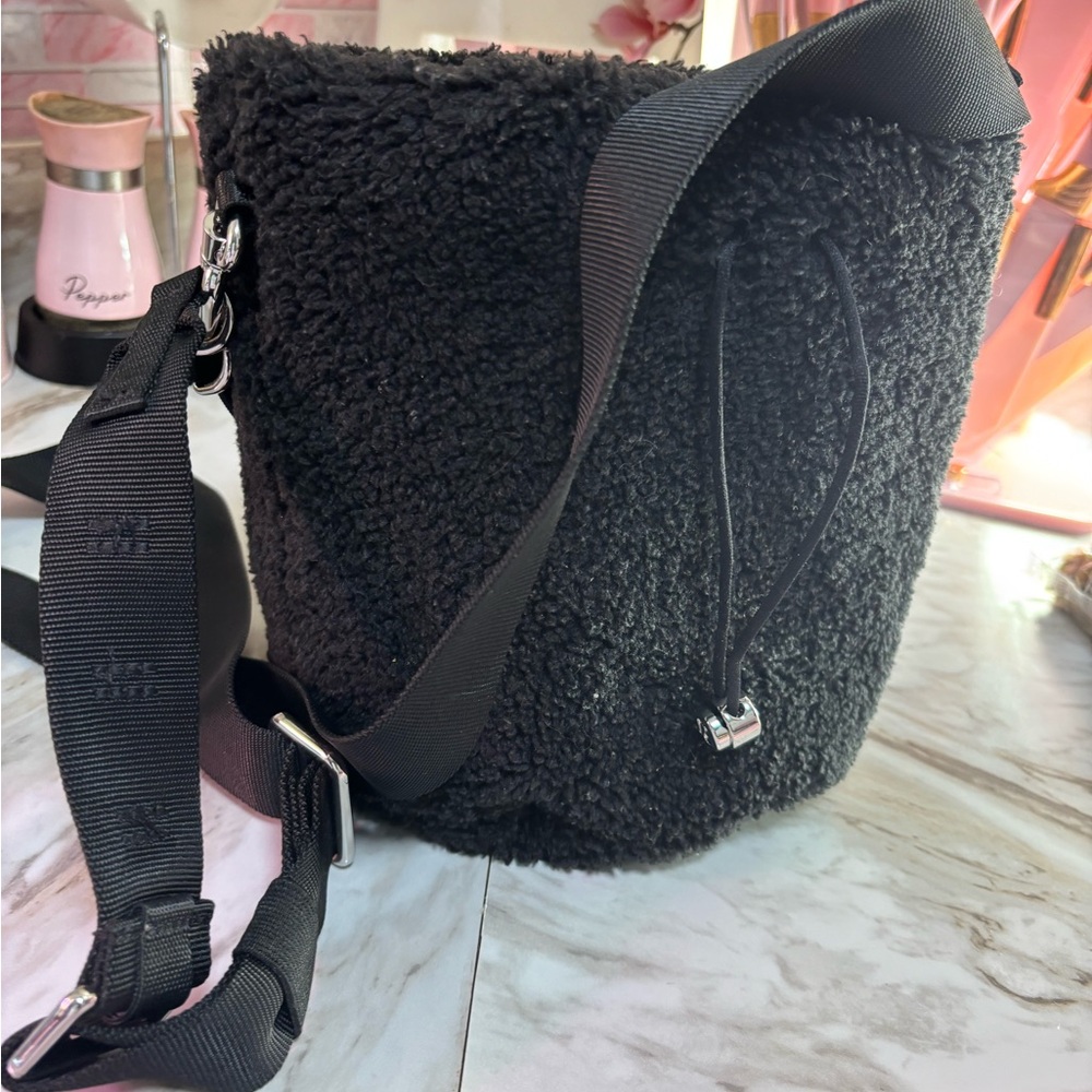 Black Sherpa Bucket Bag